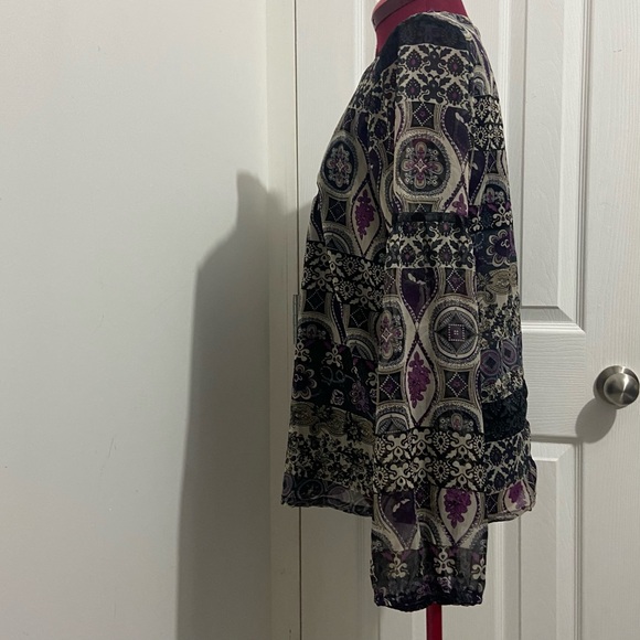 Coupe’ Collection women floral sheer lined long sleeves tunic. Size S. Used. - Picture 3 of 7